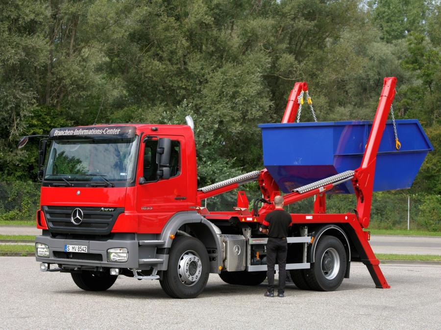  Mercedes-Benz Axor 1833 2005 года  (фото 3 из 11)